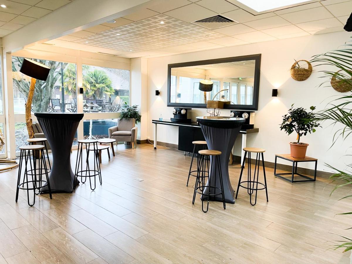 Novotel Fontainebleau Ury Luaran gambar