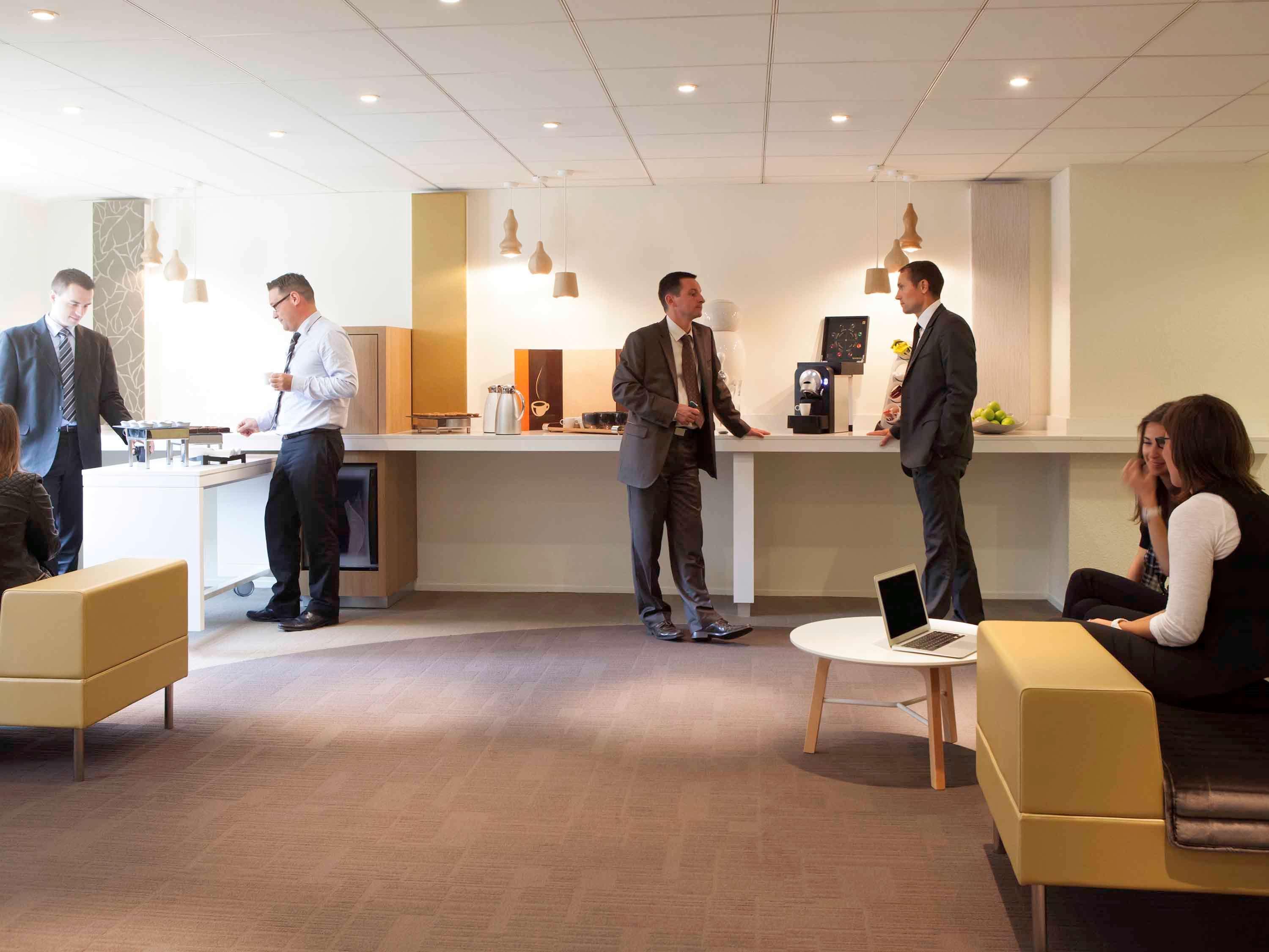 Novotel Fontainebleau Ury Luaran gambar