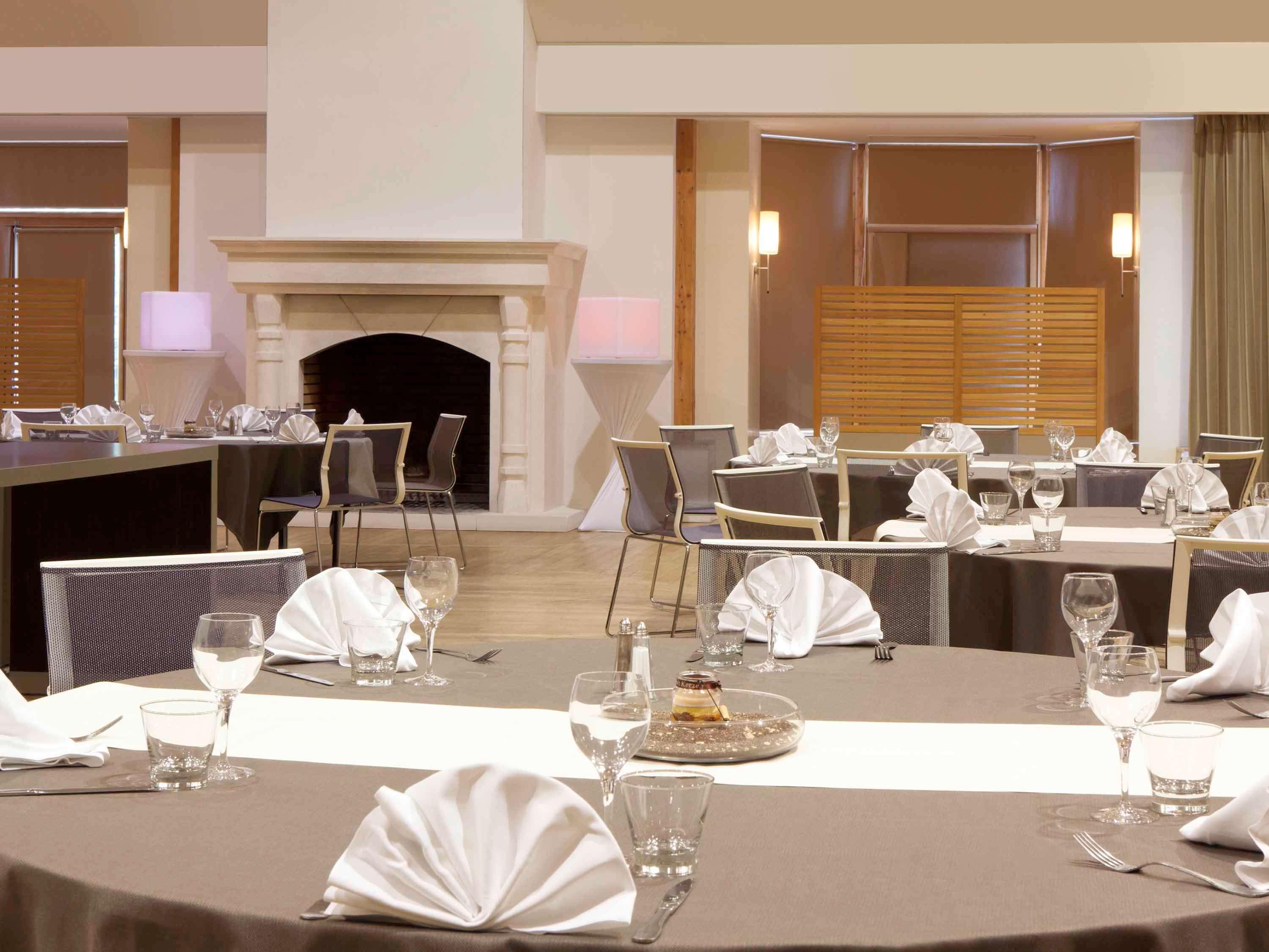 Novotel Fontainebleau Ury Luaran gambar