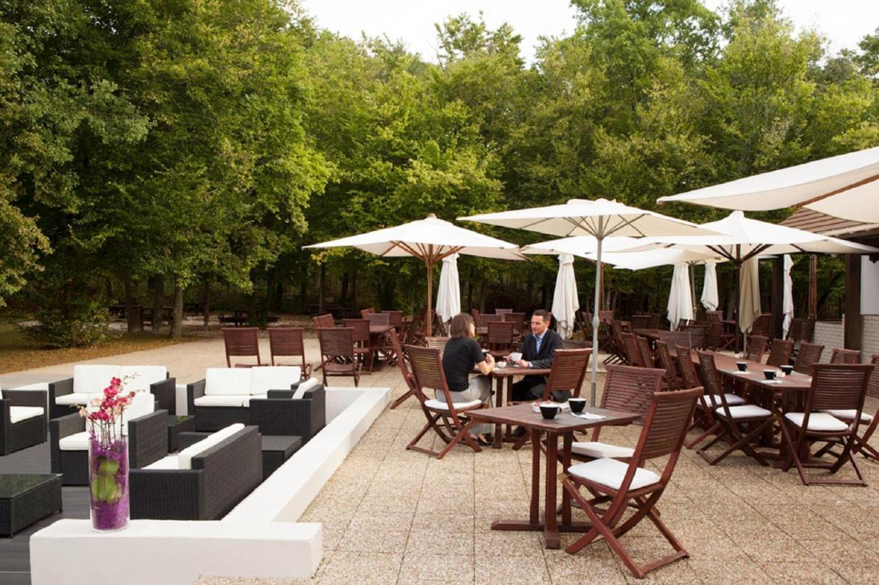 Novotel Fontainebleau Ury Luaran gambar